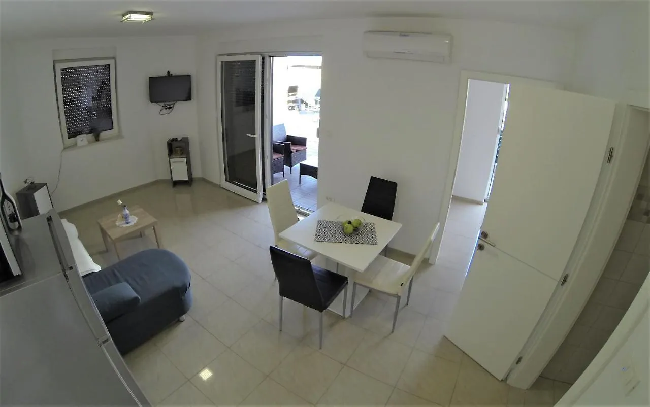 Apartmani Zaric Malinska 0*,  Croatia
